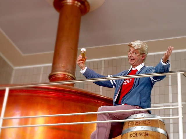 SÜNNER Brauerei Comedy-Tour mit Hajo Päffgenrath, dem wohl schrillsten Büdchenbesitzer Kölns